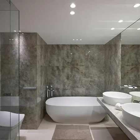 Fabulous 94m2 - 2br4p With Terrace - First Croisette 502 شقة كان